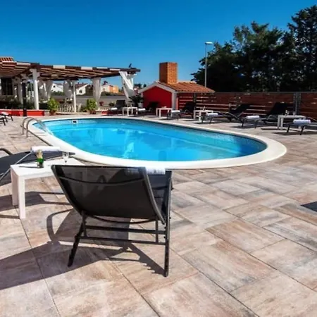 Xxxl Ancora For 262 Guests Turanj