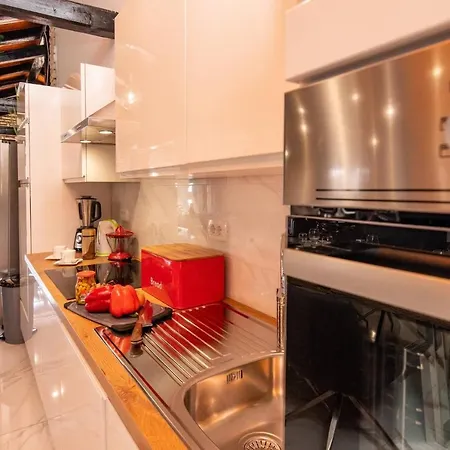 Villa Xxxl Ancora For 262 Guests Turanj