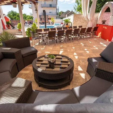 Xxxl Ancora For 262 Guests Villa