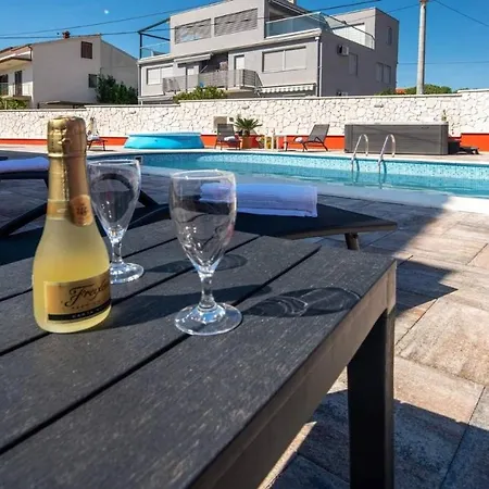 Xxxl Ancora For 262 Guests *