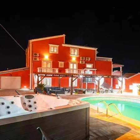 Villa Xxxl Ancora For 262 Guests
