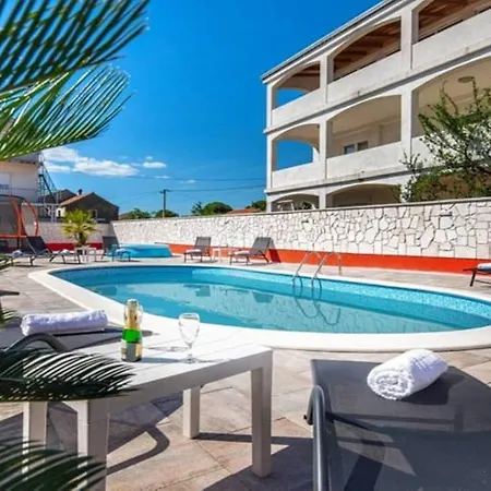 Villa Xxxl Ancora For 262 Guests